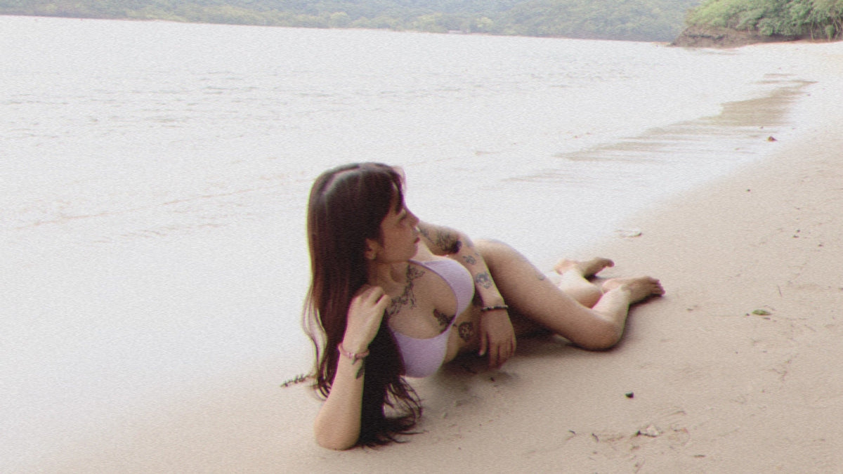 A Secret I Bury Between My Legs